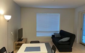 Modern 1 Bedroom Apartment With A Patio